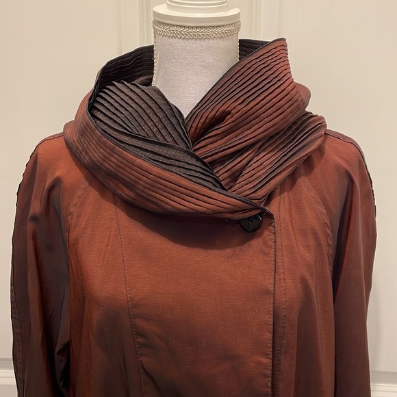 Mycra Pac Reversible Jacket with Pleated Hood in Metallic Copper Brown - Picture 3 of 12